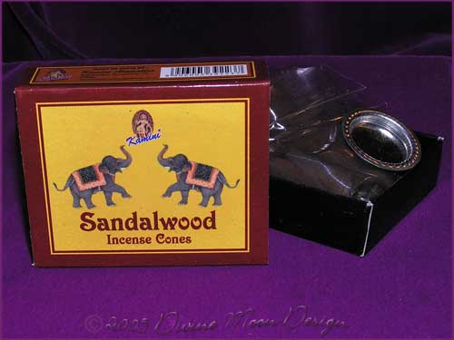 Box of Kamini Aromatics INCENSE CONES - SANDALWOOD Box of Kamini Aromatics INCENSE CONES - SANDALWOOD